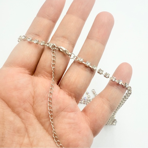 Vintage Rhinestone Collar Bib Necklace Silver Tone - Picture 7 of 8